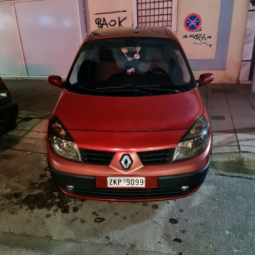 Renault Scenic 1600cc automatic gas used, excellent condition