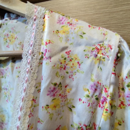 Yamamay Printed Kimono like new, with pockets and lace, size L