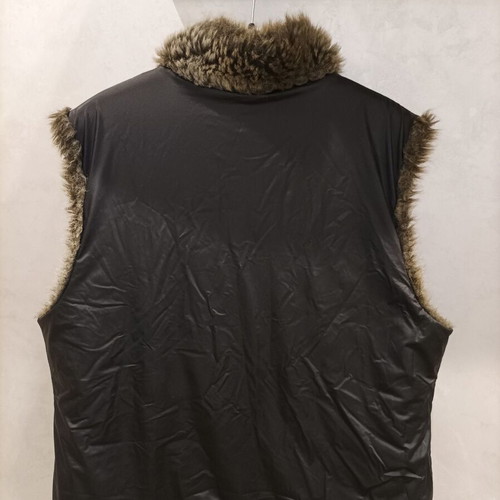 Vest with faux fur used, size M\L with two front pockets