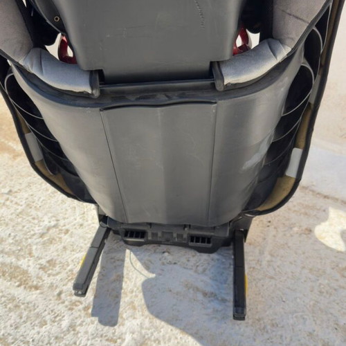 Recaro Monza car seat used with Isofix and adjustable headrest