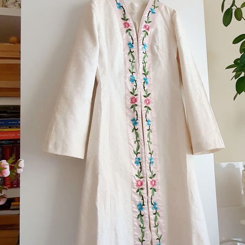 Outerwear new with embroidered flowers, size S, white