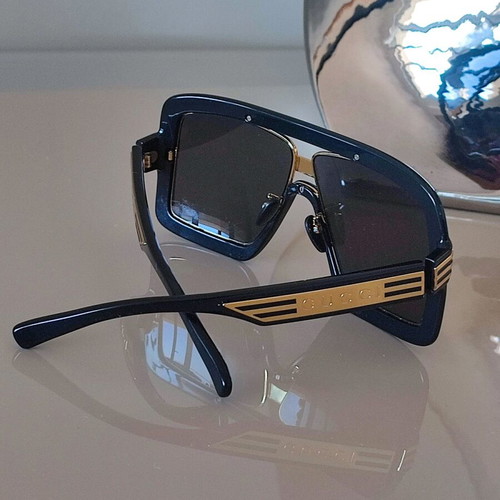 Gucci GG0900S Flat Top Mask Sunglasses with Logo, like new