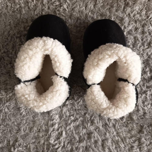 Baby boots size 19 like new, warm and comfortable