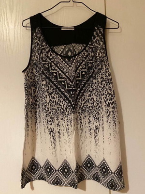 Black and white top size M used