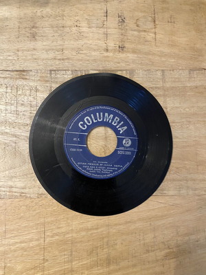 Emmanouil Aggelopoulos & Giota Lydia 45rpm vinyl like new, Columbia SCDG 3301