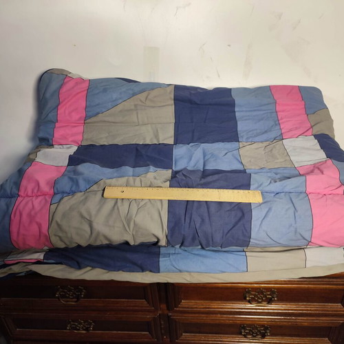 Set of 20 hangers and protective bags like new