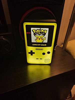 3D εκτυπωμένο Gameboy Pikachu φωτιστικό σαν καινούργιο