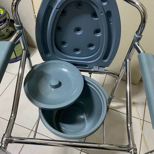 WC toilet chair in excellent condition, lightly used