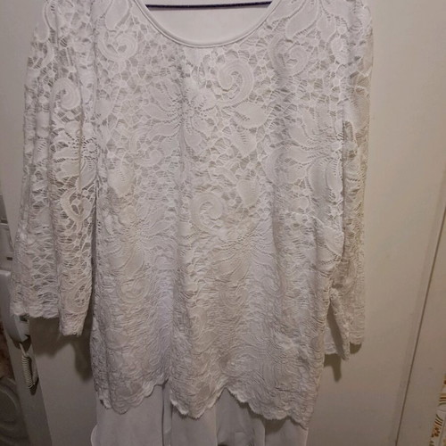Long-line blouse like new, lace, white
