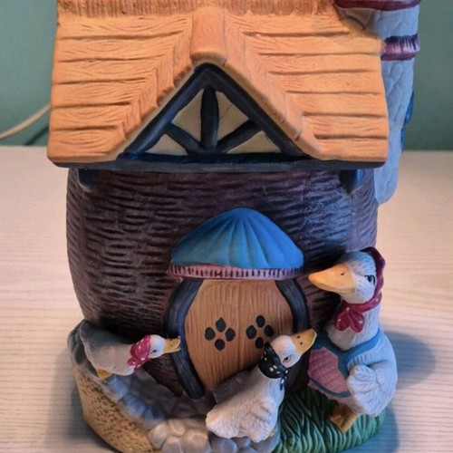 Clay pot used with 3D house and duck design