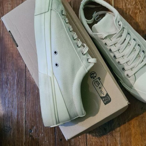 Vulcaz men's sneakers like new, size 43, white and beige