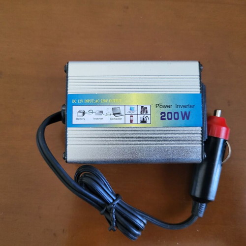Car Power Inverter 200W New from 12V to 220V