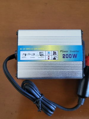 Car Power Inverter 200W New from 12V to 220V
