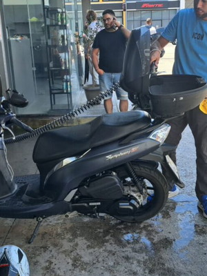 Sym 200 scooter used, 2024 model with alarm and new tires