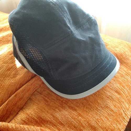 Hard cap helmet with 5cm visor like new, blue