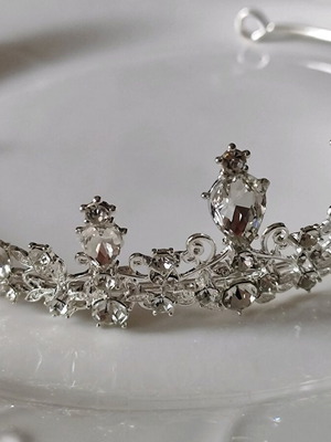 Νυφική τιάρα μαλλιών καινούργια