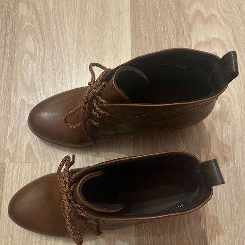Brown ankle boots size 39 like new
