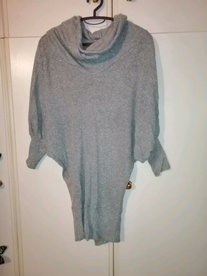 Grey blouse with silver thread one size