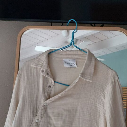 4 Tailors beige cotton shirt like new with side buttoning