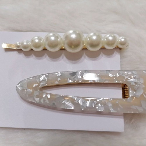 Women’s hair accessory clip set of 2 with pearls new