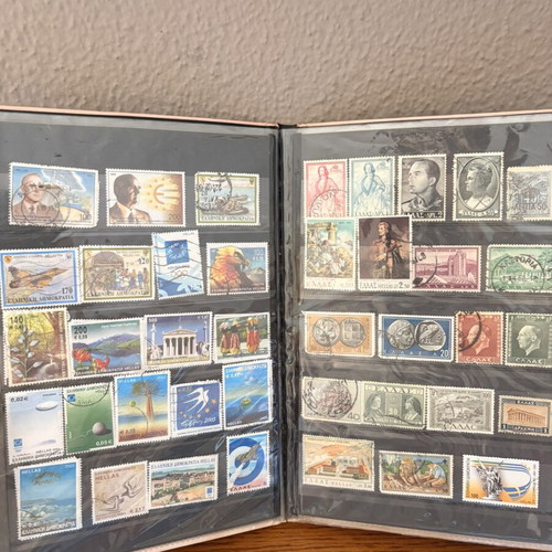 Stamp collection like new with album from 1950 to 2000