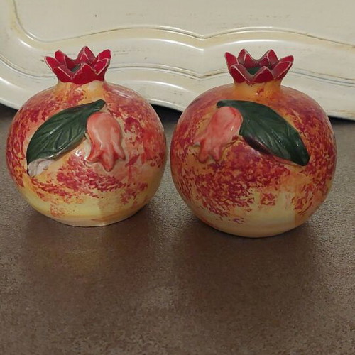 Decorative pomegranates used, height 8.5 cm, width 8 cm