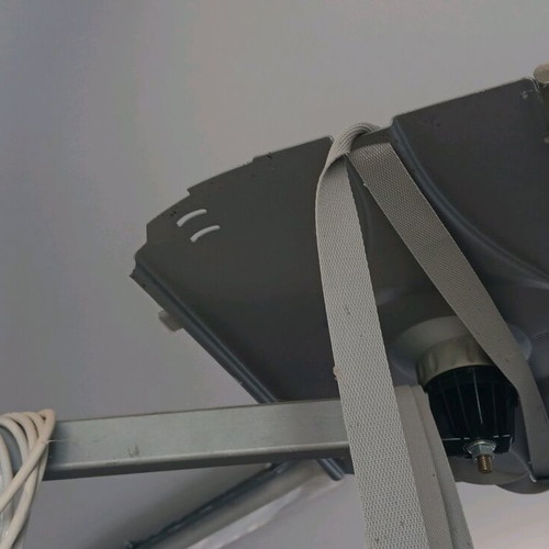 TV base like new, sturdy large metal stand