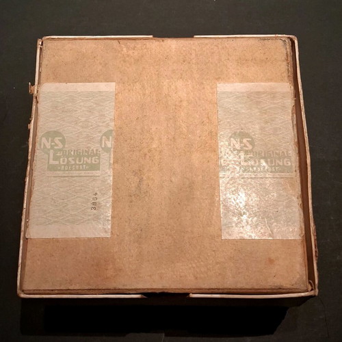 Novocain 1928 collectible medicine box like new