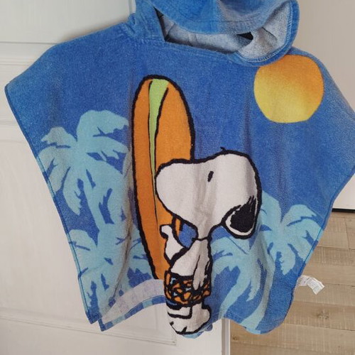 Snoopy Poncho Towel for Boys 4-5 Years Like New