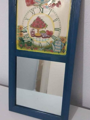 Vintage καθρέφτης ξύλινος σε άριστη κατάσταση 63x30