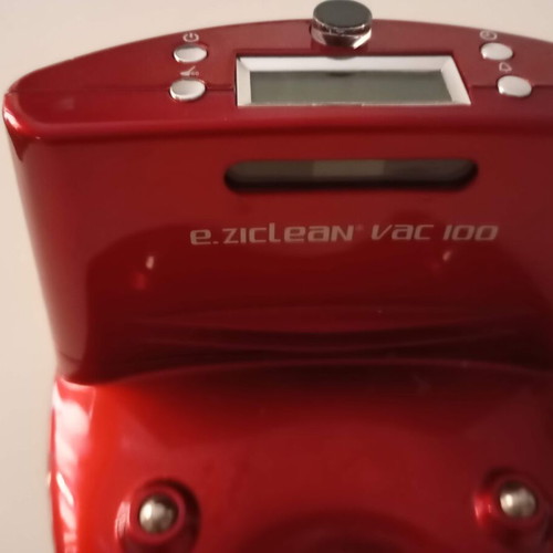 Robot Skoupa e.ziclean Vacuum 100 used, battery needs replacement