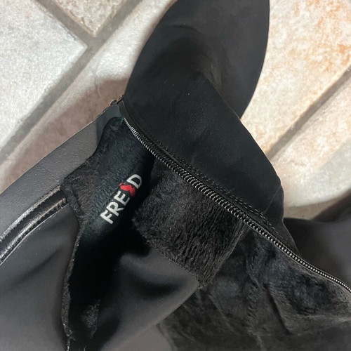 Keep Fred black wedge heel boots like new, size 38