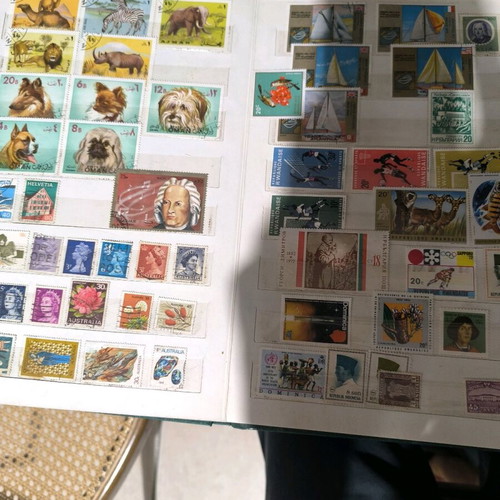 Stamp collection like new, about 500 pieces