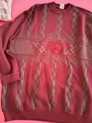 Men's sweater size L like new