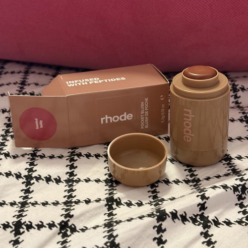 Rhode Pocket Blush Toasted Teddy new unused