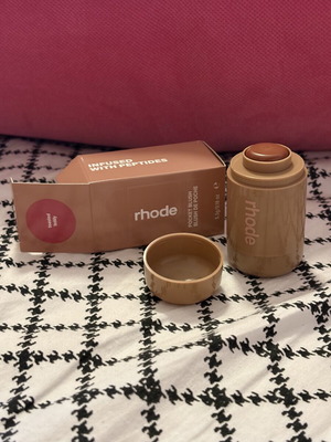 Rhode Pocket Blush Toasted Teddy new unused