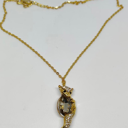Fox Pendant Necklace like new, gold color with stones