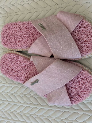 Slippers like new size 37 pink and white