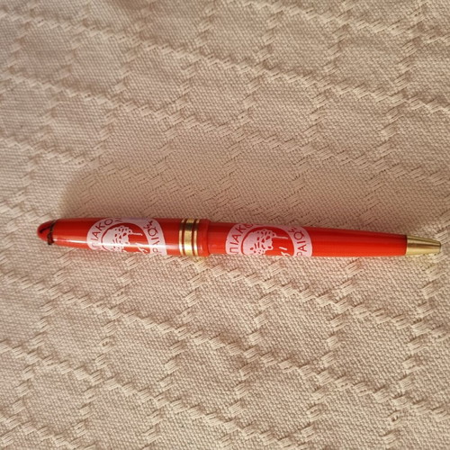 Olympiacos memorabilia like new, package with watch and accessories