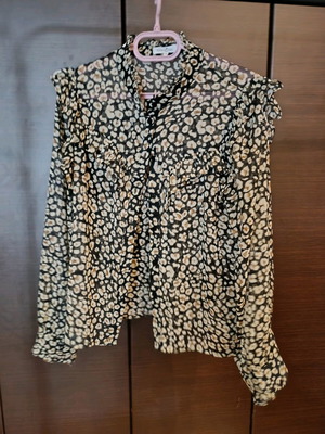 Emma Ella Paris printed shirt new, semi-transparent with ruffles