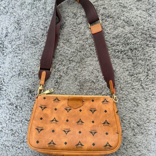 Eiffel crossbody bag like new, brown