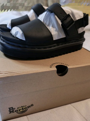 Dr.Martens Voss black sandals size 39 new