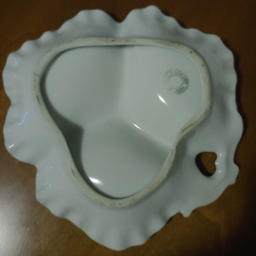 Vintage collectible porcelain 3-section hors d'oeuvre dish like new