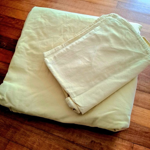 Ikea duvet cover used with set of 2 pillowcases for 1.60 mattress