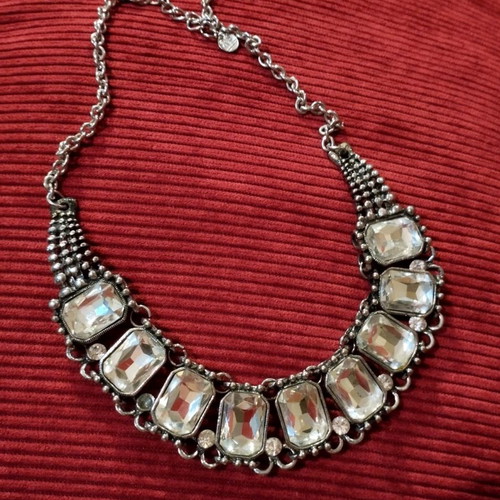 Necklace silver like new for special occasions