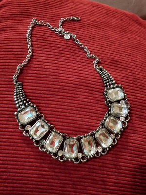 Necklace silver like new for special occasions