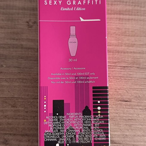 Escada Sexy Graffiti Eau de Toilette 30ml like new limited edition