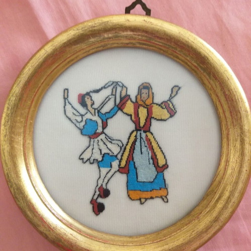 Wall hanging used hand-embroidered with Tsamiko dancing couple