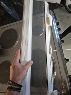 Automatic Aluminum Vertical Rolling Screen 75x79 cm, like new, white electrostatic paint