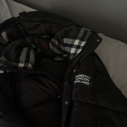 Burberry puffer jacket 2 in 1 black, brand new, size L